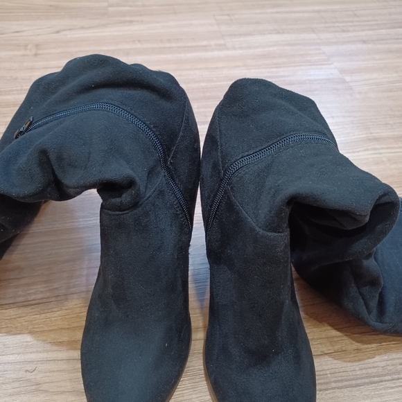 CHARLOTTE RUSSE BOOTS FOR WOMAN SIZE 8. SUEDE - Picture 2 of 7